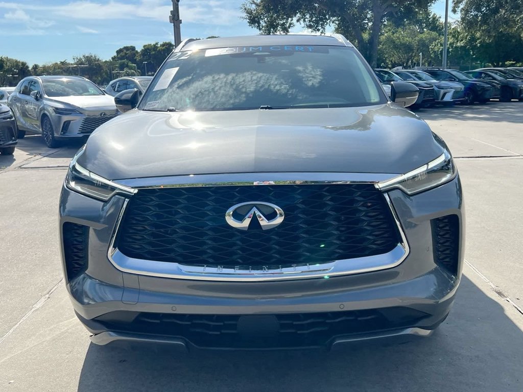 Used 2022 INFINITI QX60 Luxe w/ Cargo Package FWD image 2