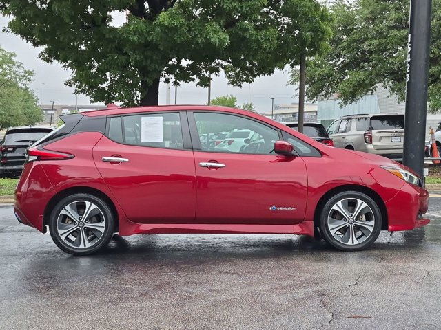Used 2018 Nissan Leaf SV w/ SV Technology Package image 4