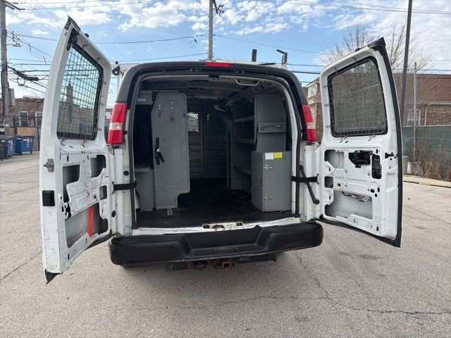 Used 2015 Chevrolet Express 2500 image 7