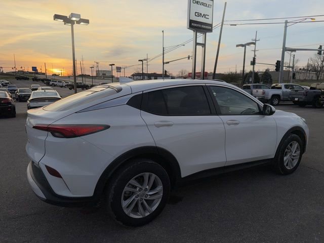 Used 2024 Buick Envista Preferred w/ Convenience I Package image 11