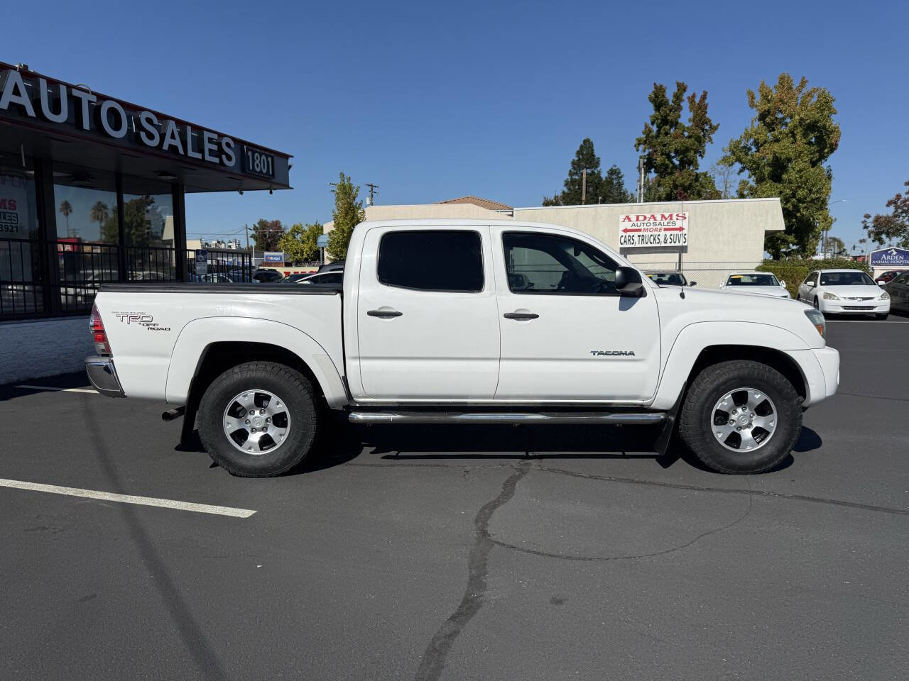Used 2010 Toyota Tacoma 4x4 Double Cab image 2