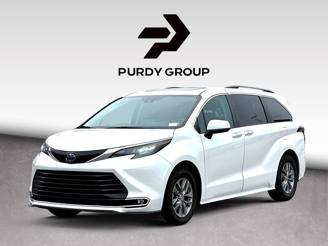 Used 2024 Toyota Sienna XLE FWD image 4