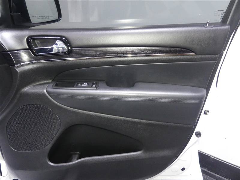 Used 2020 Jeep Grand Cherokee High Altitude AWD/4WD image 17