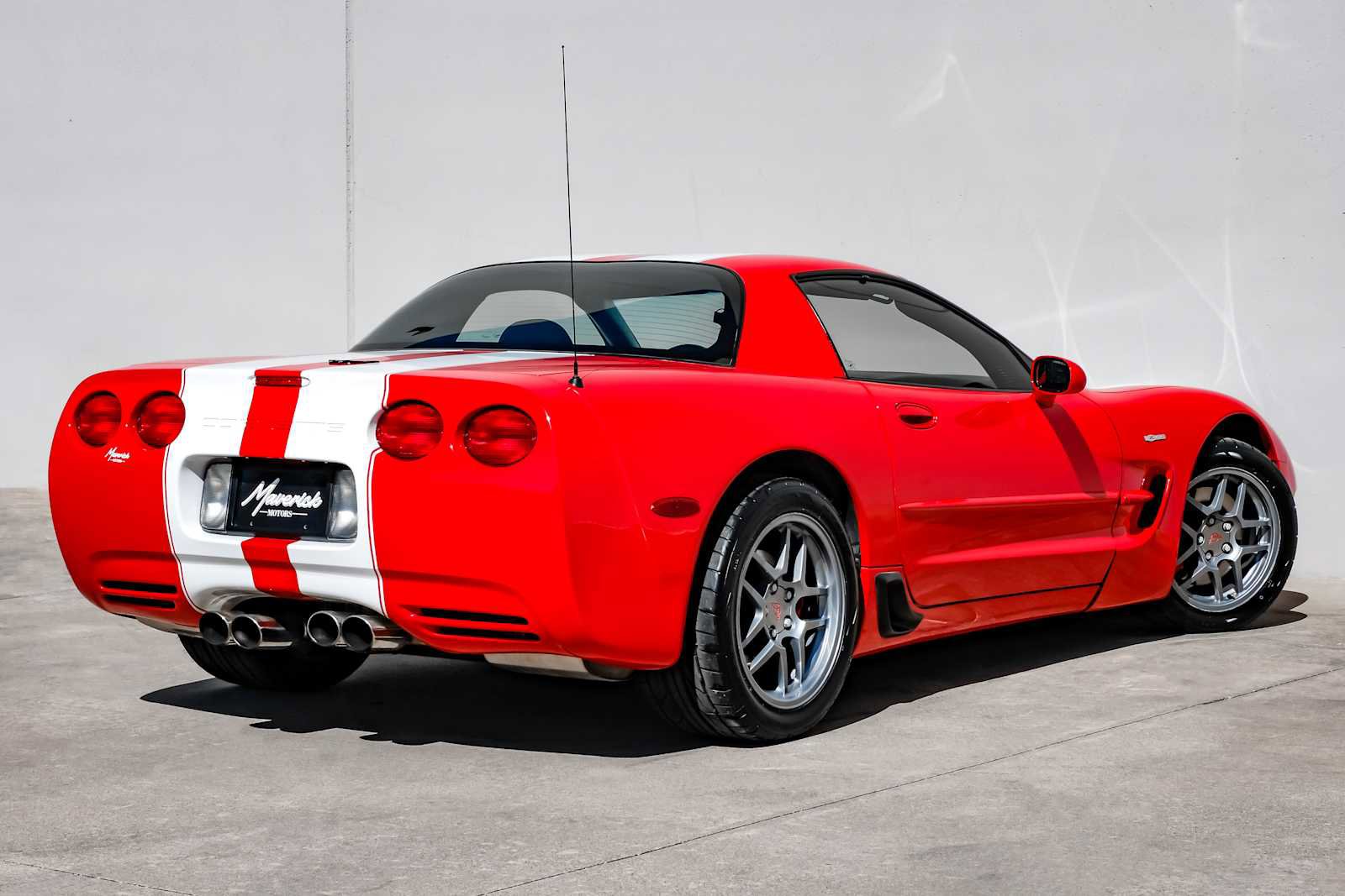 Used 2001 Chevrolet Corvette Z06 w/ Memory Pkg image 9