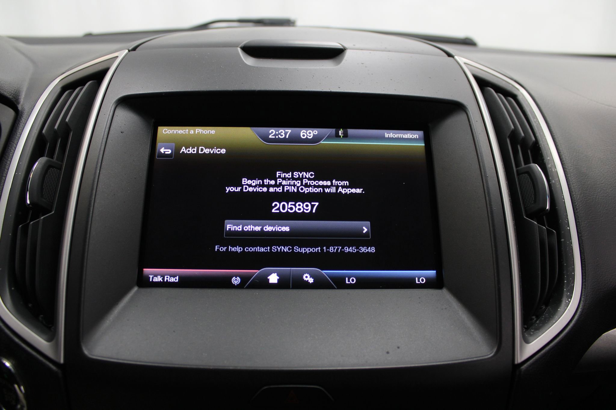 Used 2015 Ford Edge SEL w/ Equipment Group 201A AWD/4WD image 40