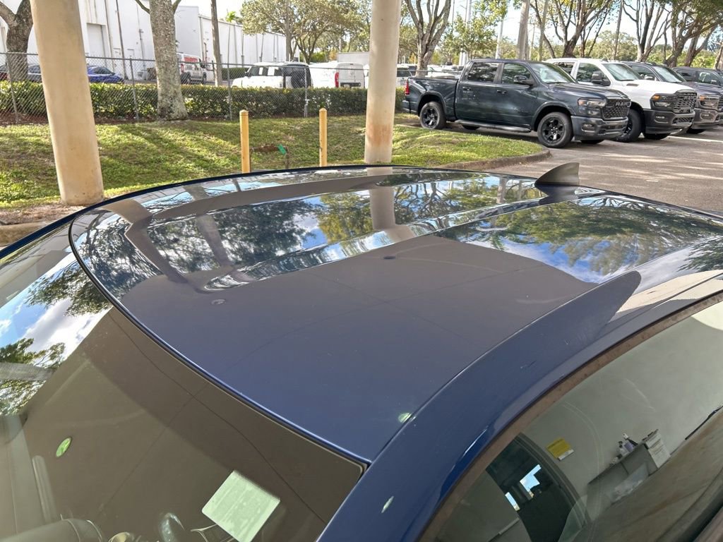 Used 2019 Chevrolet Camaro LT image 15