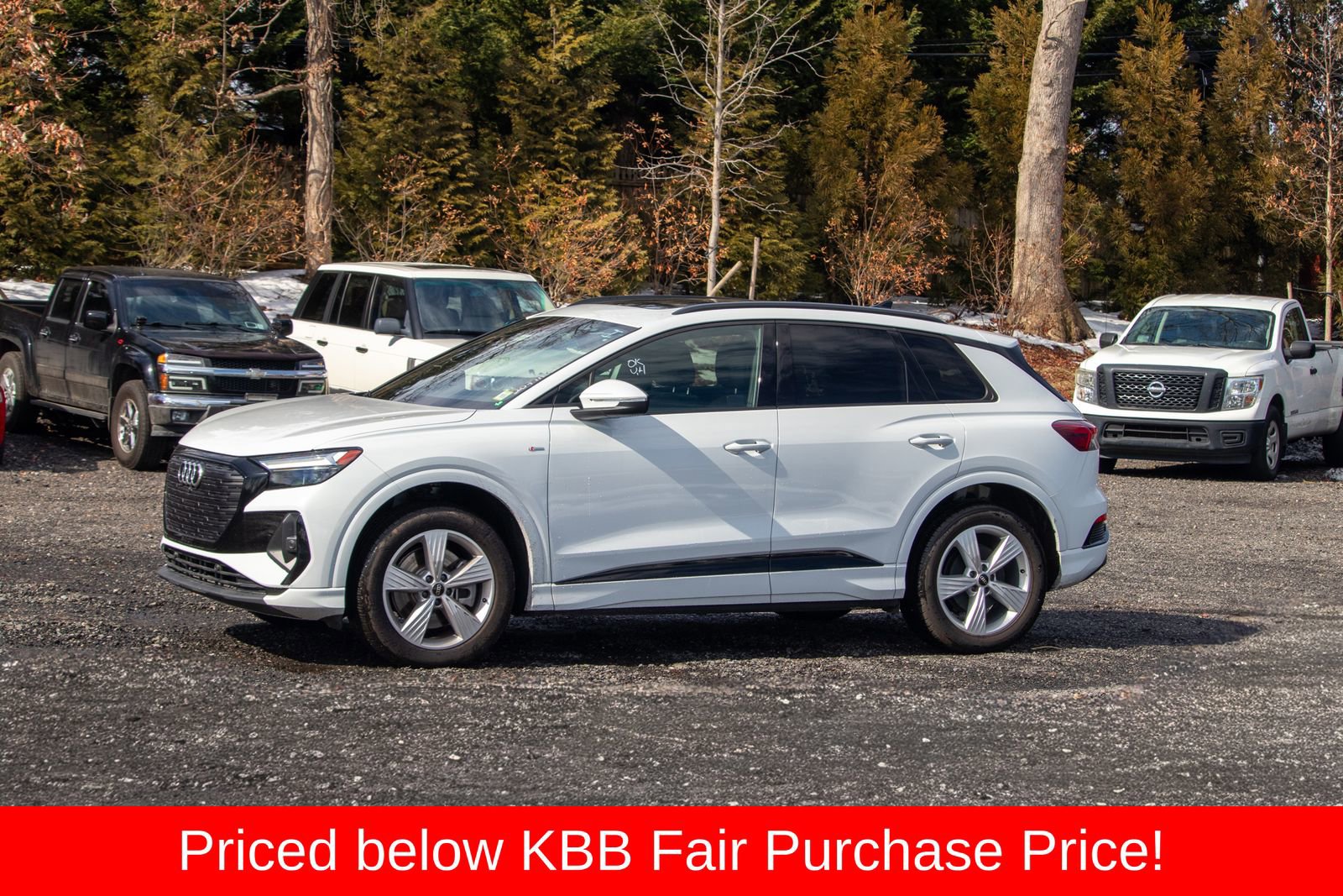 Used 2024 Audi Q4 e-tron Premium image 3