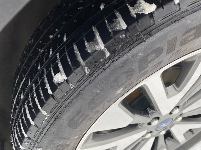 Used 2020 Ford Escape Titanium image 25