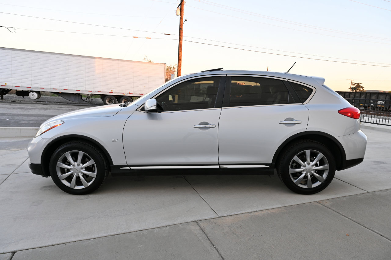 Used 2017 INFINITI QX50 2WD image 3