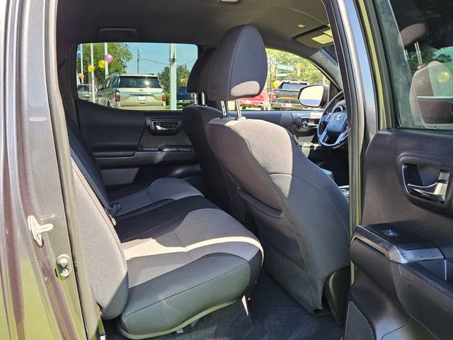 Used 2020 Toyota Tacoma TRD Off-Road w/ Technology Package image 14