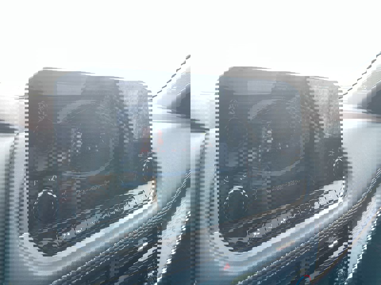 Used 2023 Nissan Rogue Platinum w/ Platinum Premium Package image 18