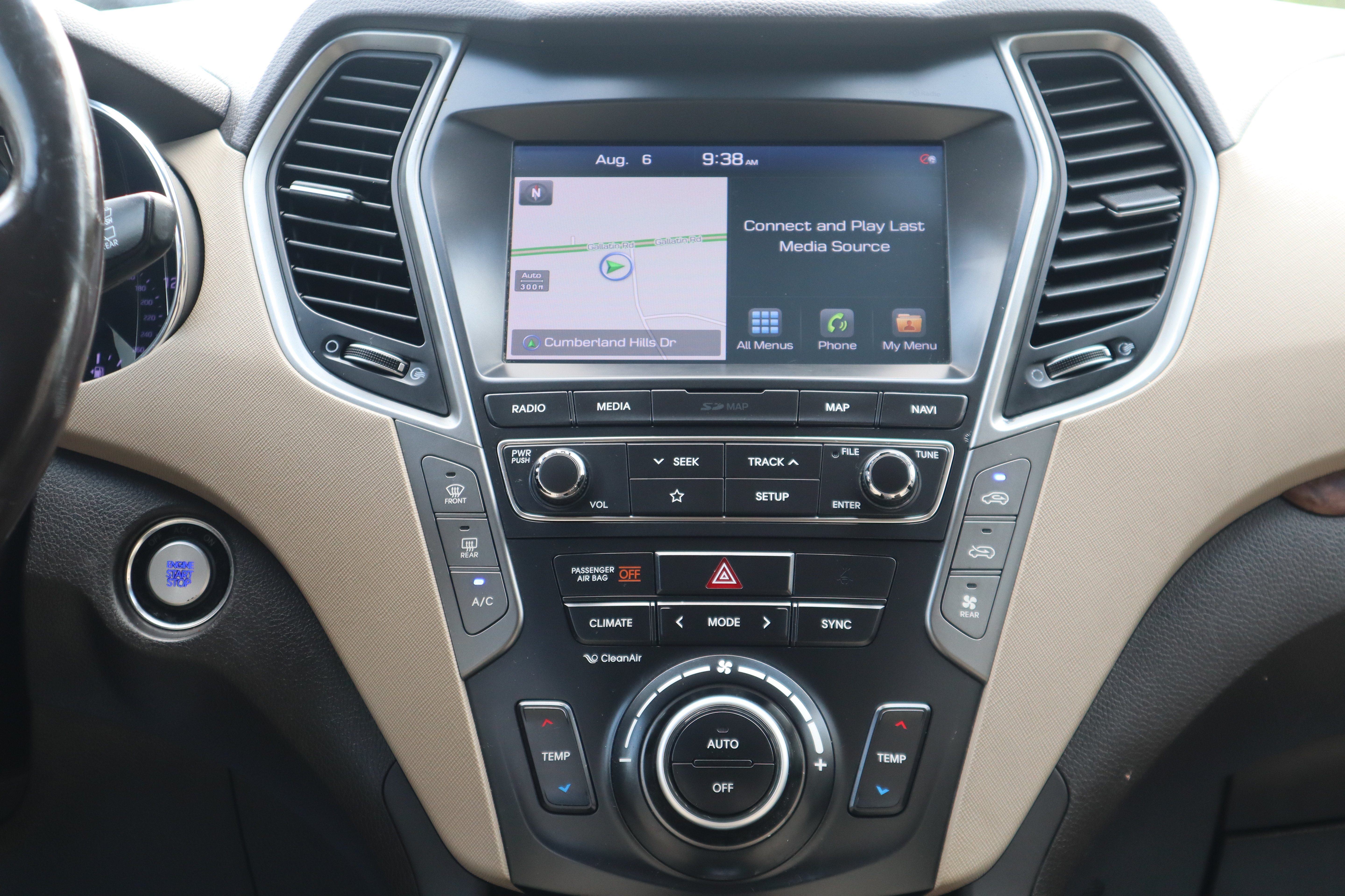 Used 2019 Hyundai Santa Fe XL FWD image 14