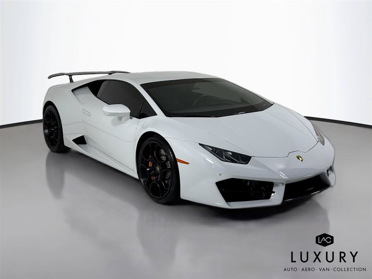 Used 2018 Lamborghini Huracan LP 580-2 RWD image 3