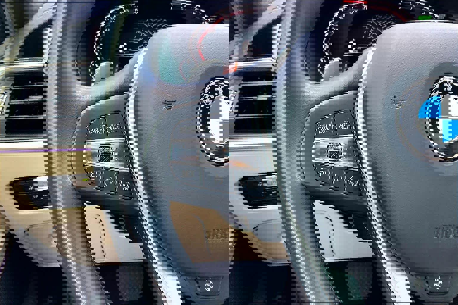 Used 2021 BMW 330i Sedan w/ Premium Package image 42