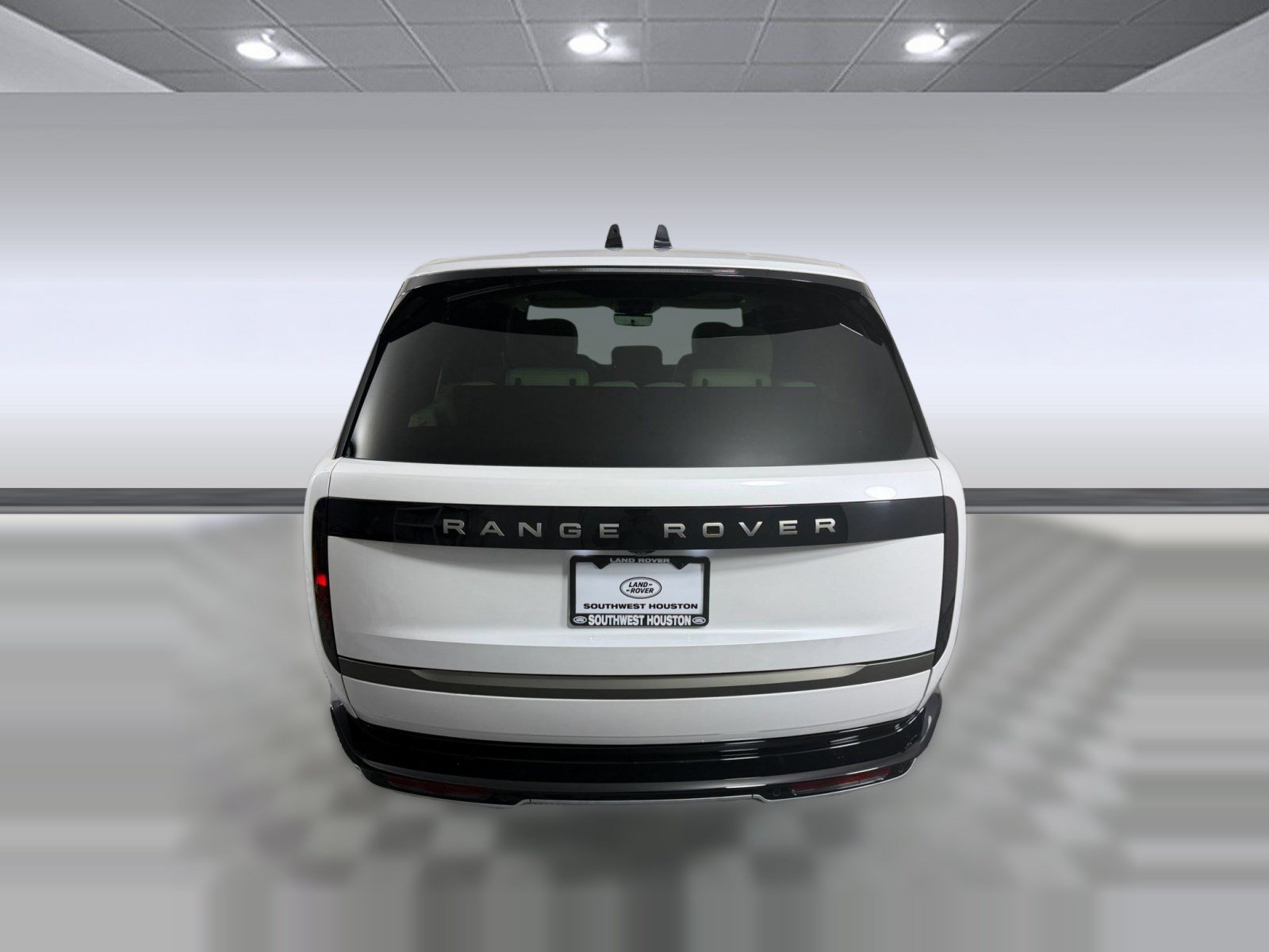 New 2026 Land Rover Range Rover Long Wheelbase SE AWD/4WD image 10