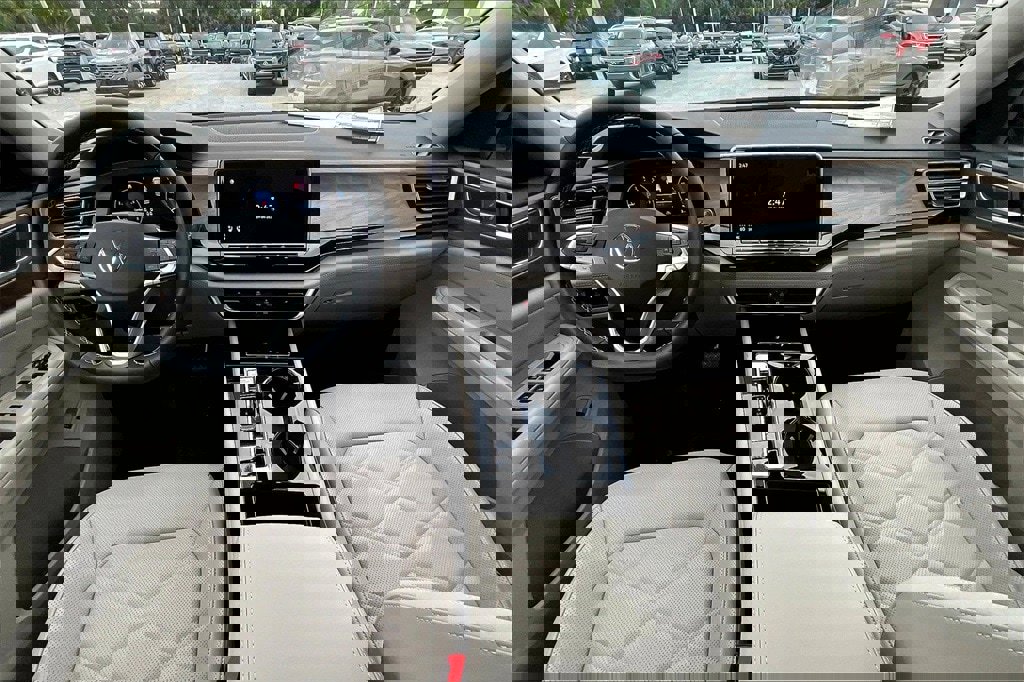 New 2026 Volkswagen Atlas SE image 3