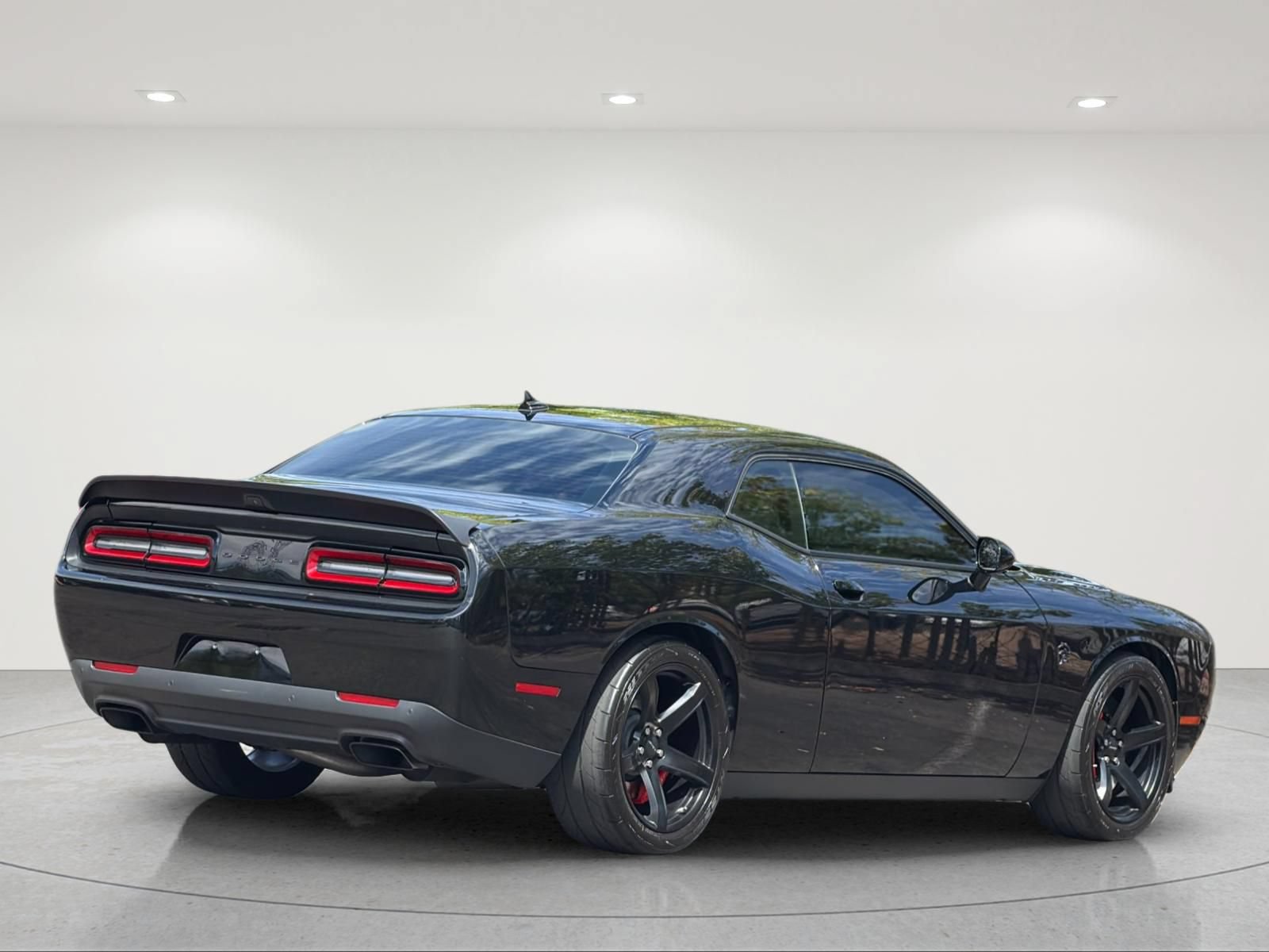Used 2022 Dodge Challenger SRT Hellcat Redeye RWD image 5