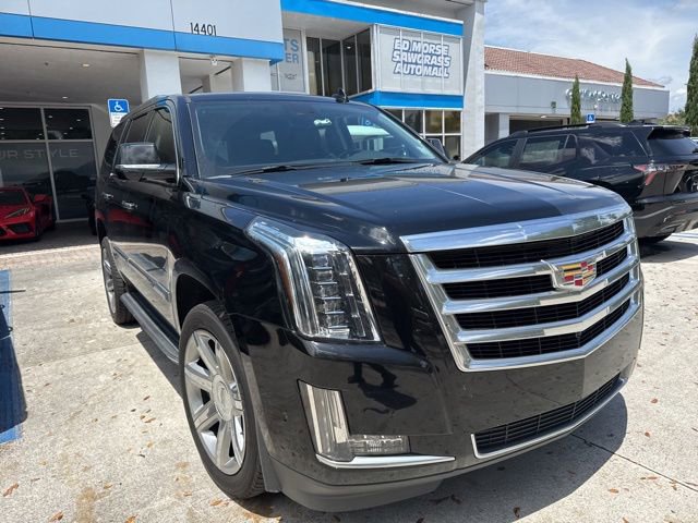 Used 2020 Cadillac Escalade Luxury RWD image 4