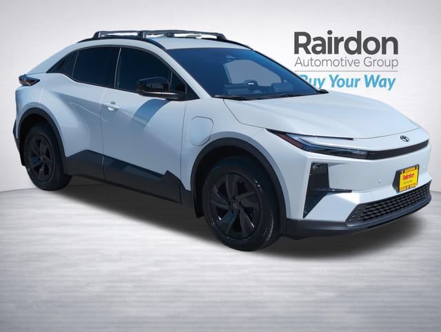 Used 2026 Toyota C-HR AWD/4WD image 1
