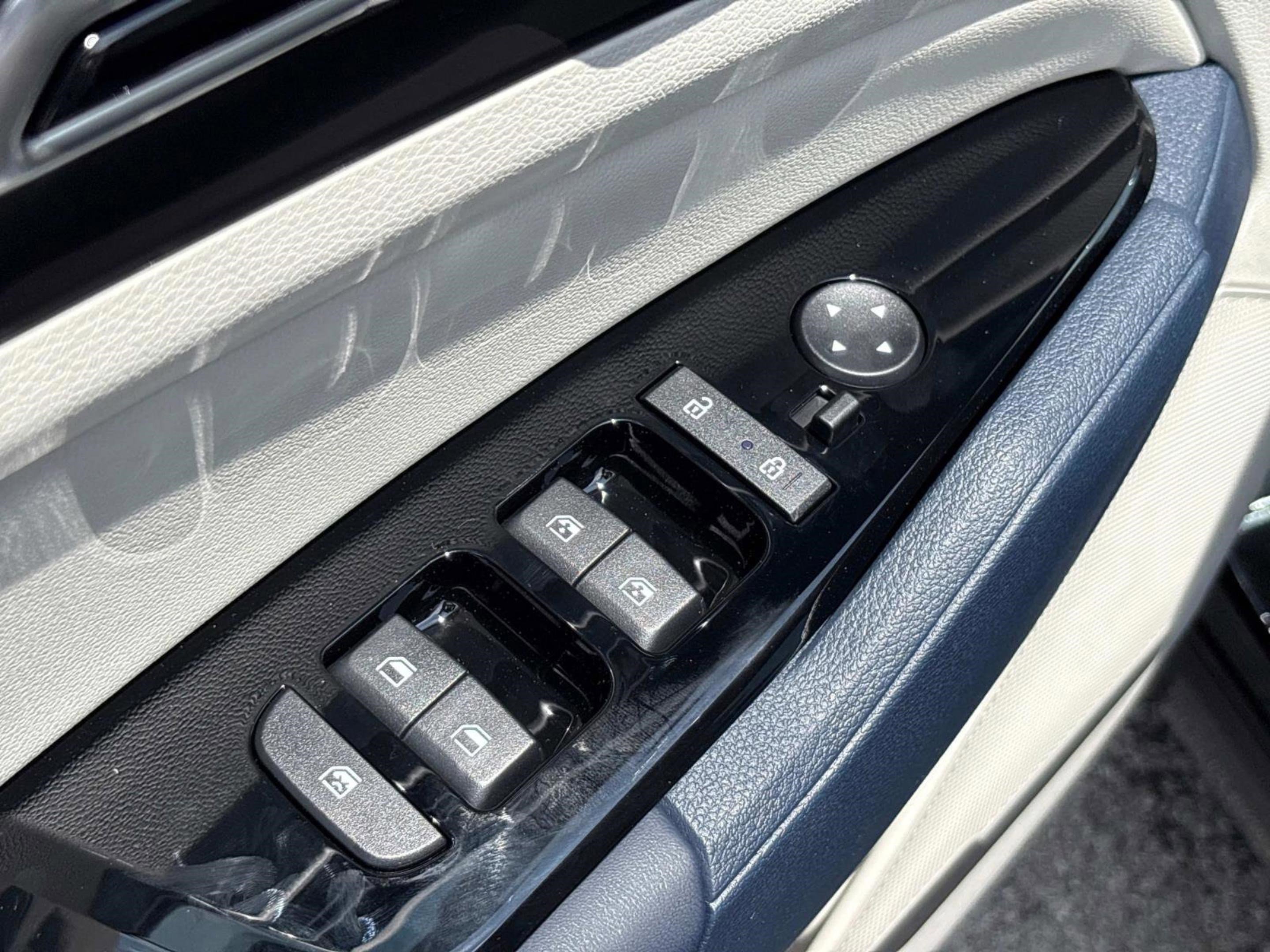 New 2025 Kia Sportage EX image 20