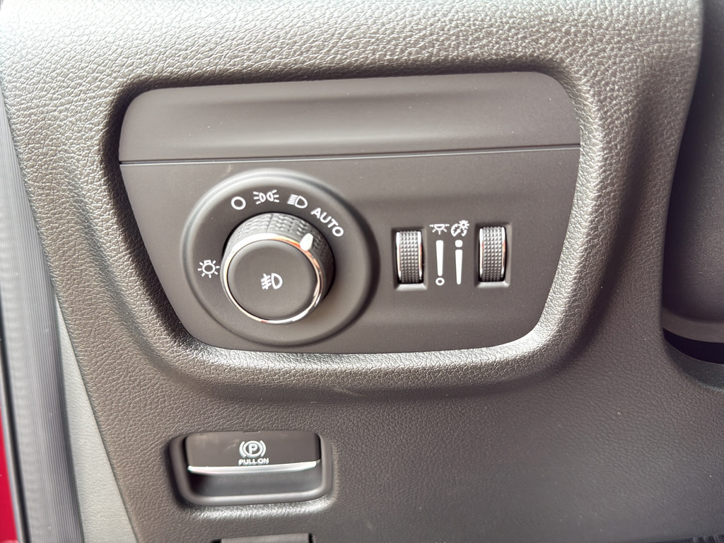 New 2025 Jeep Grand Cherokee L Limited AWD/4WD image 23
