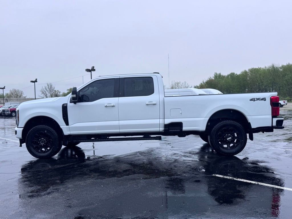 Used 2025 Ford F350 XLT w/ Black Appearance Package AWD/4WD image 4