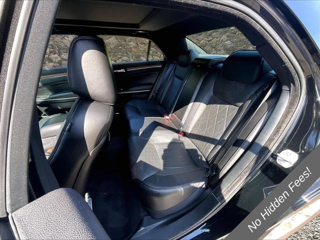 Used 2017 Chrysler 300 C Platinum AWD/4WD image 22