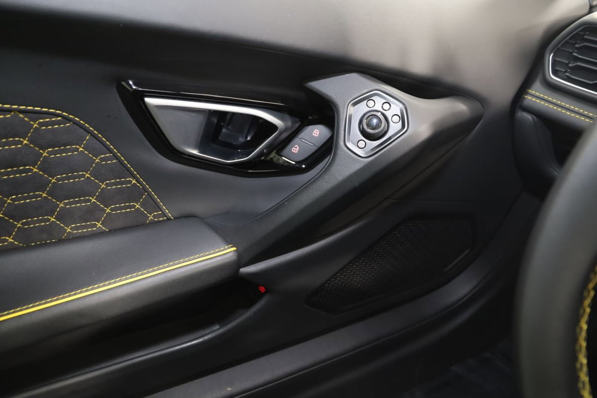 Used 2023 Lamborghini Huracan EVO image 57