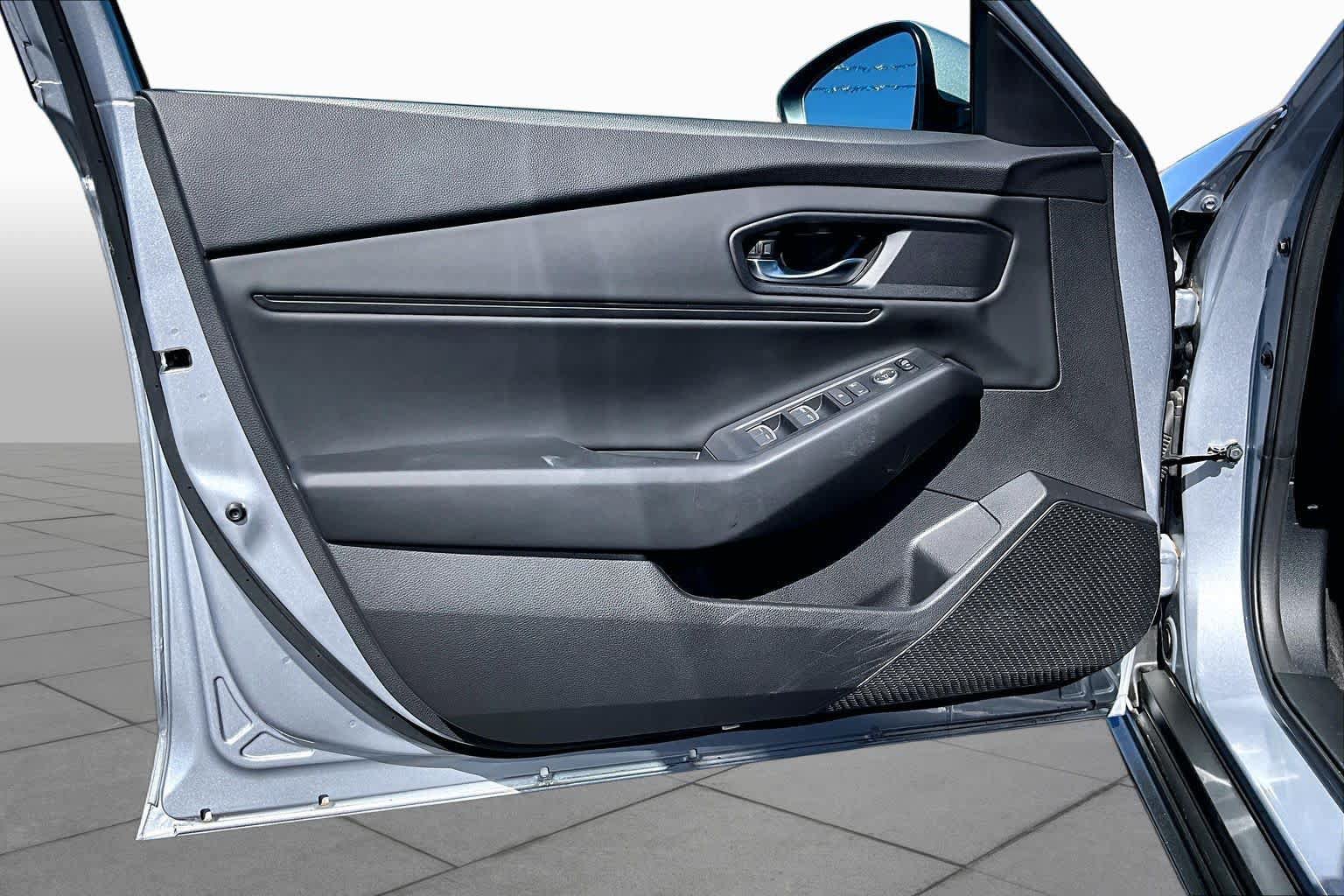 Used 2023 Honda Accord EX image 25