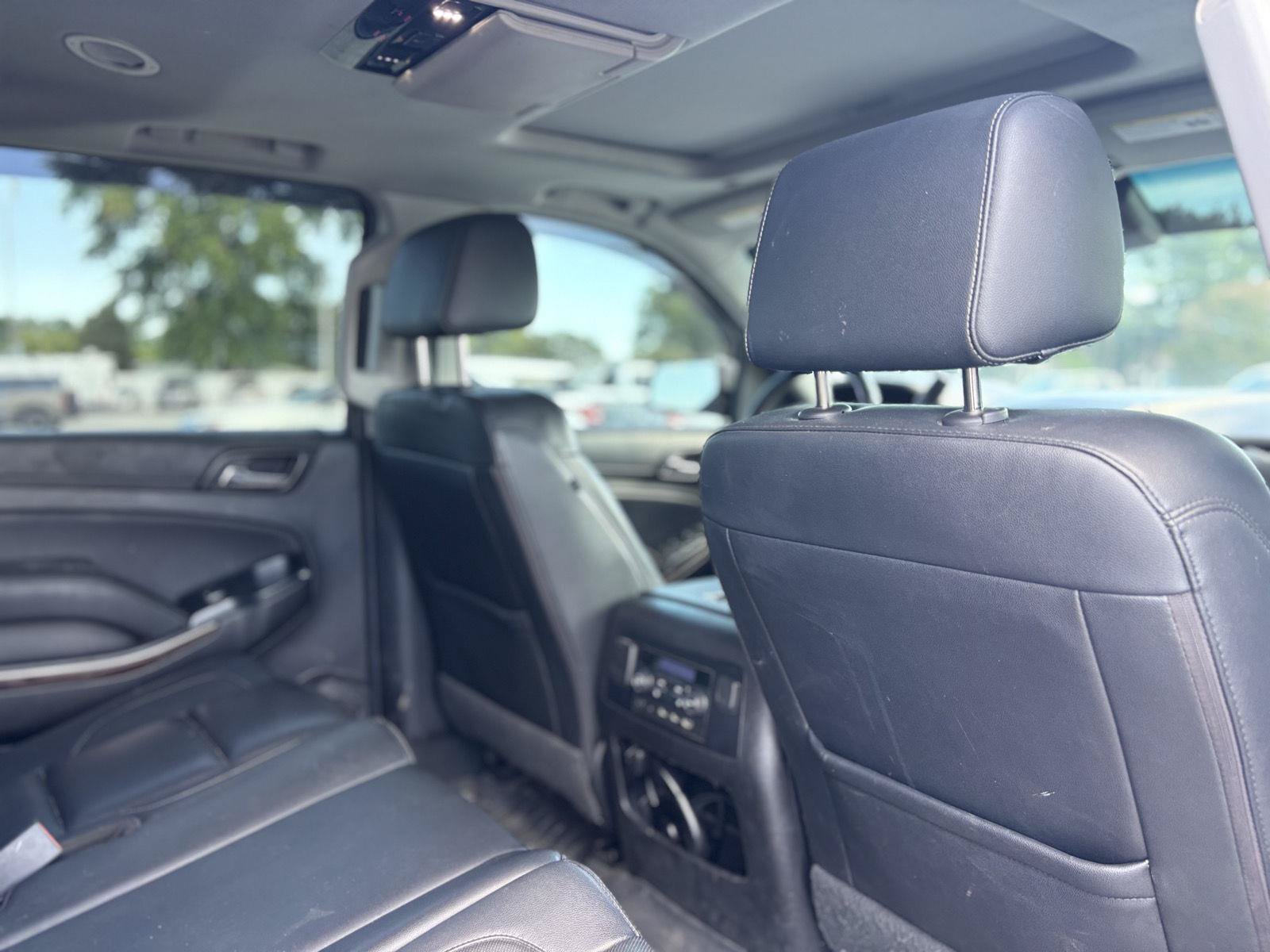 Used 2019 GMC Yukon XL SLT w/ Open Road Package AWD/4WD image 19