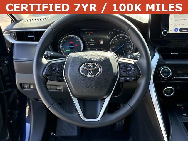 Used 2024 Toyota Venza LE AWD/4WD image 18
