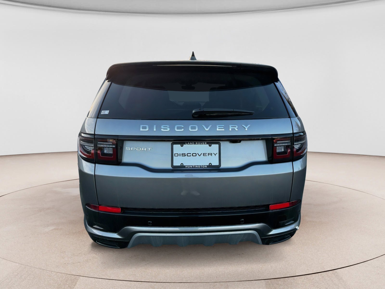 New 2025 Land Rover Discovery Sport S image 6