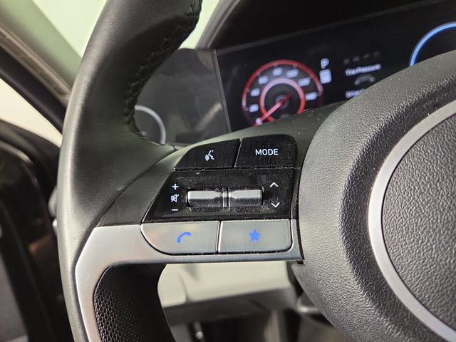 Used 2025 Hyundai Elantra Limited FWD image 22