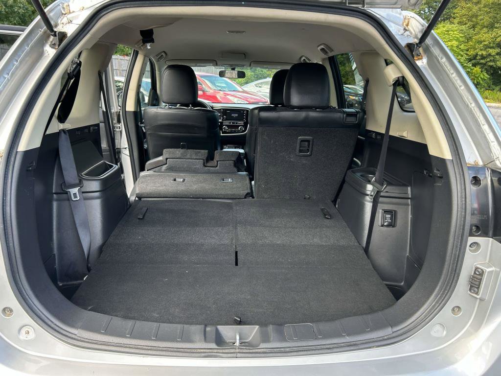 Used 2019 Mitsubishi Outlander SE image 10
