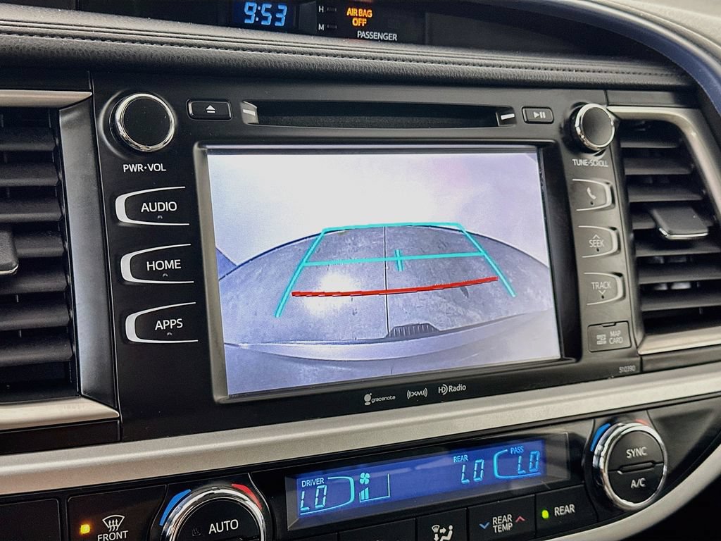 Used 2019 Toyota Highlander XLE AWD/4WD image 20