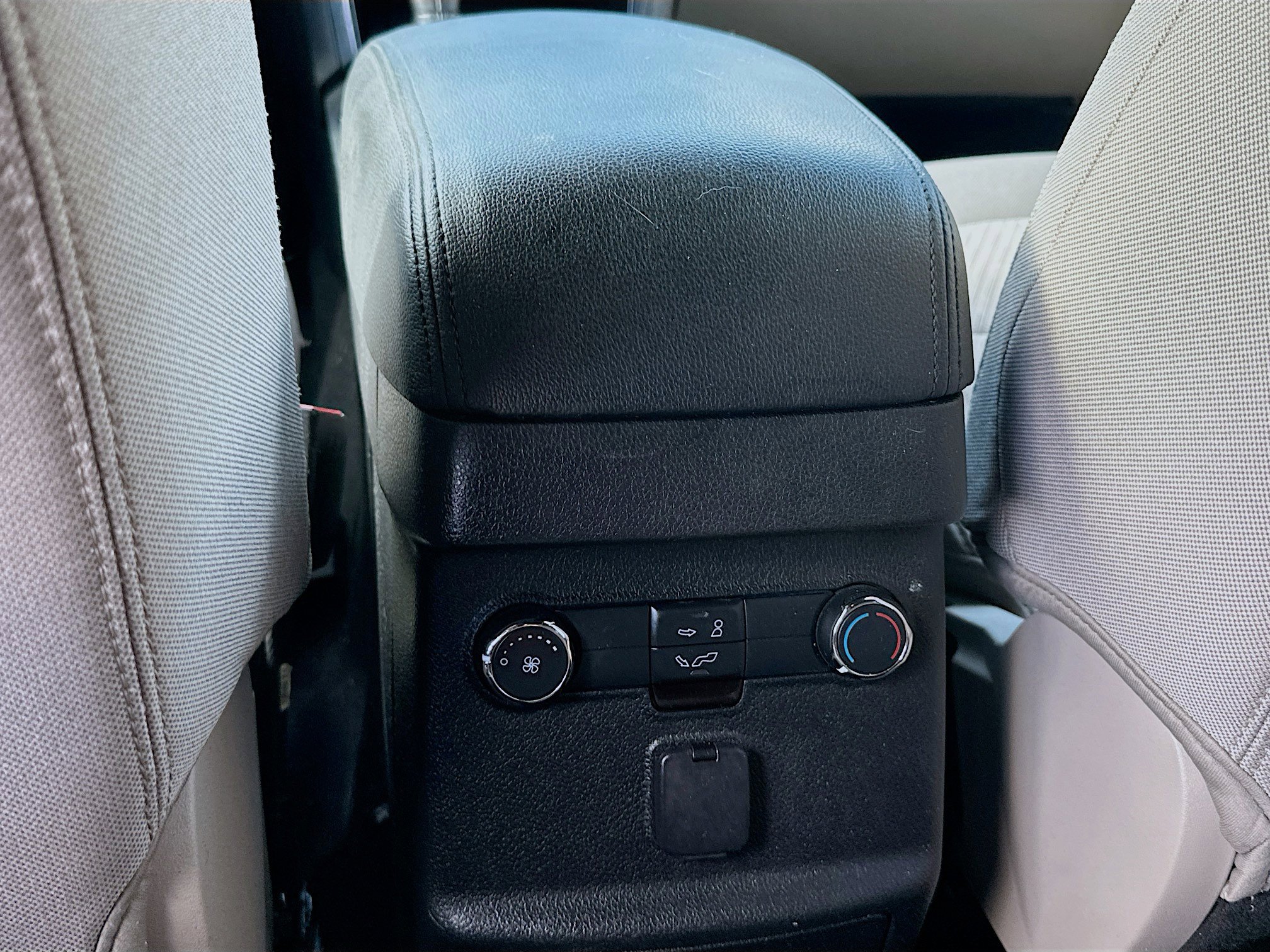 Used 2019 Ford Explorer FWD image 22