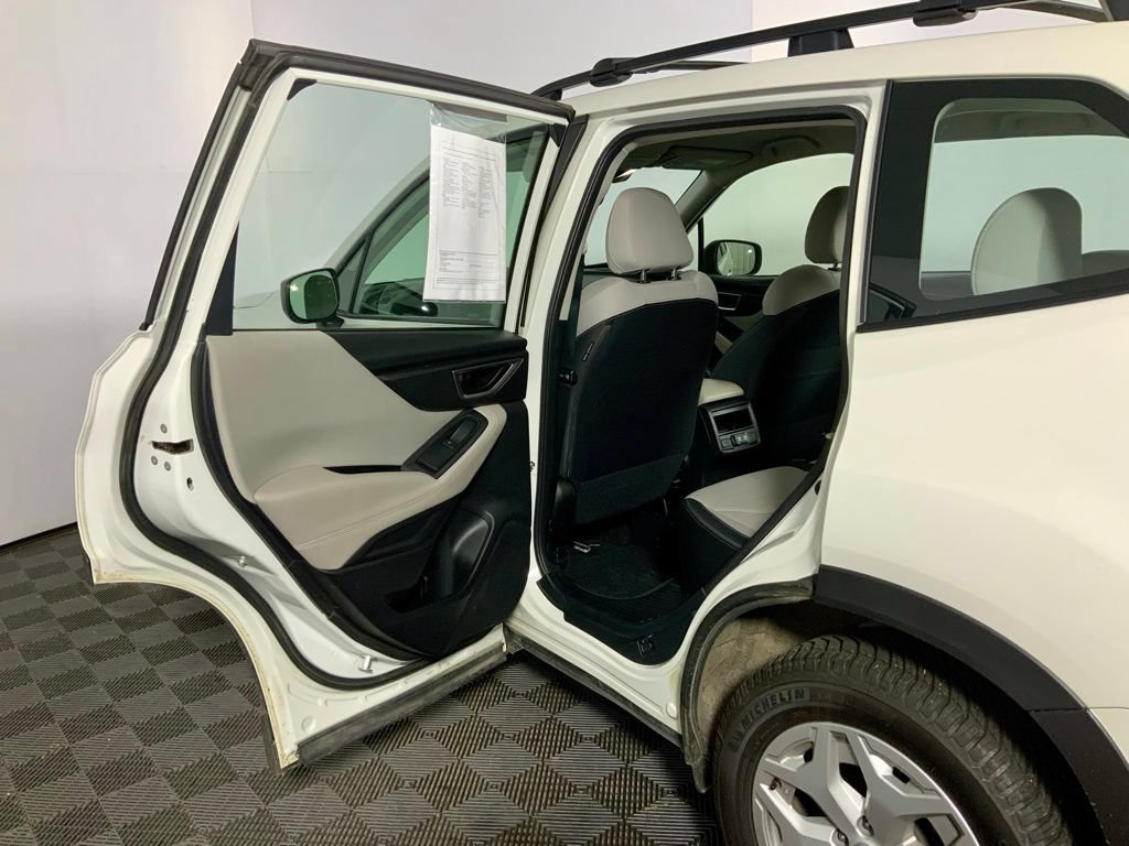 Used 2021 Subaru Forester AWD/4WD image 27