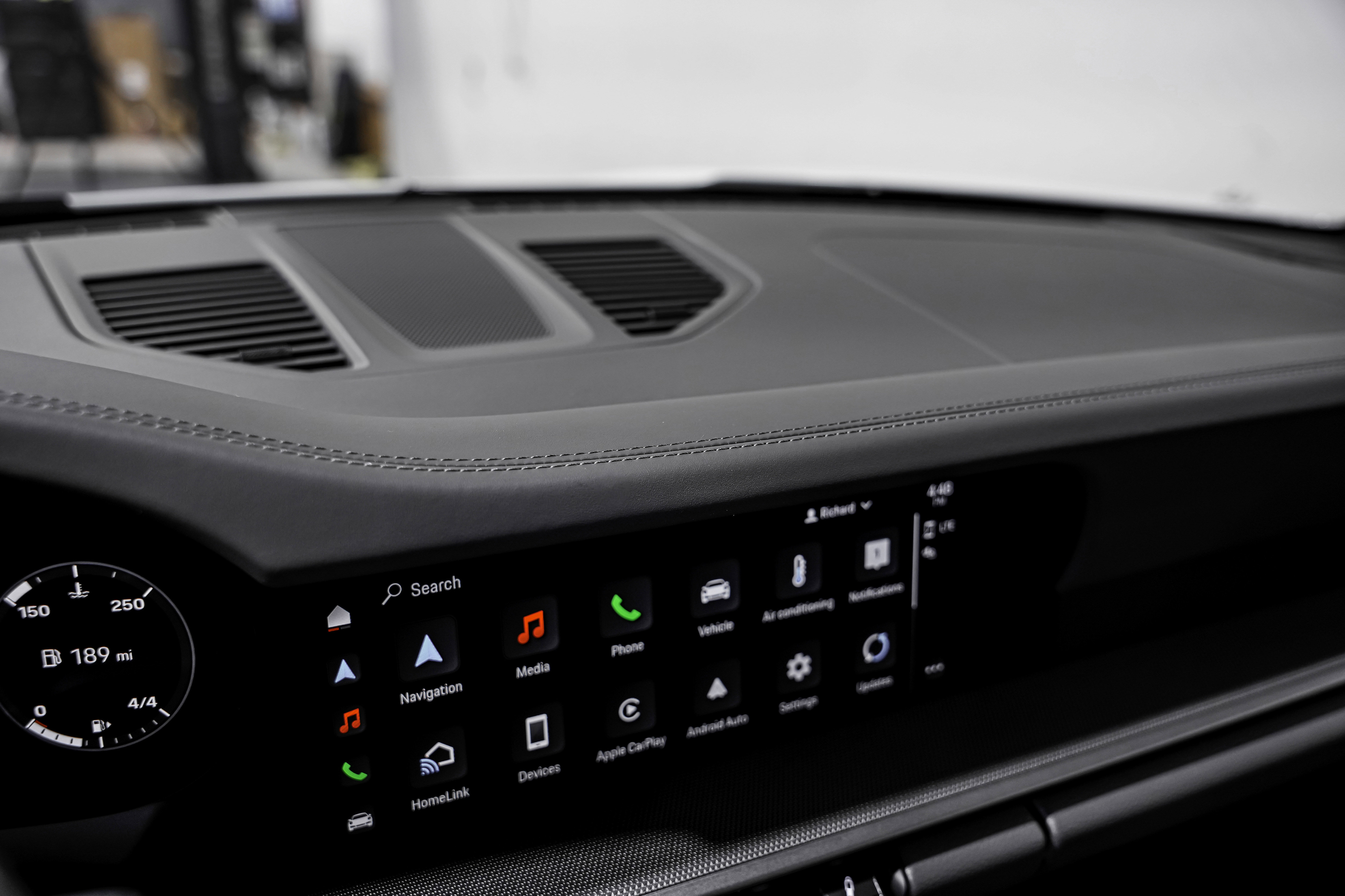 Used 2023 Porsche 911 Carrera w/ Premium Package image 12