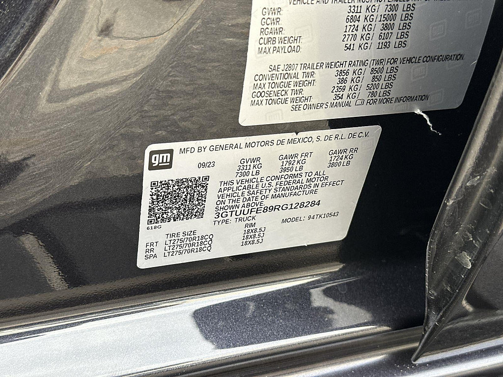 Used 2024 GMC Sierra 1500 AT4X AWD/4WD image 35
