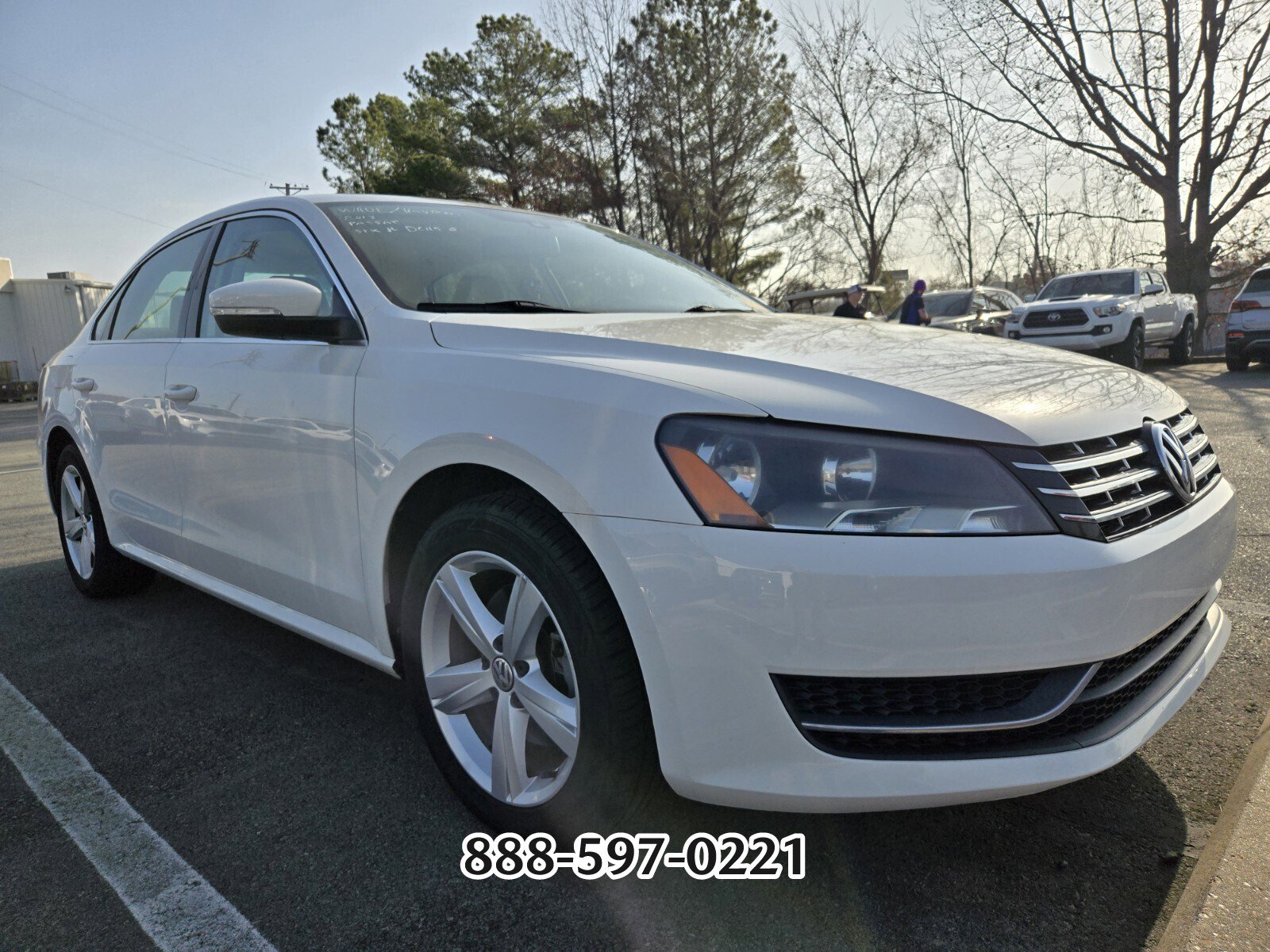 Used 2013 Volkswagen Passat TDI SE image 2