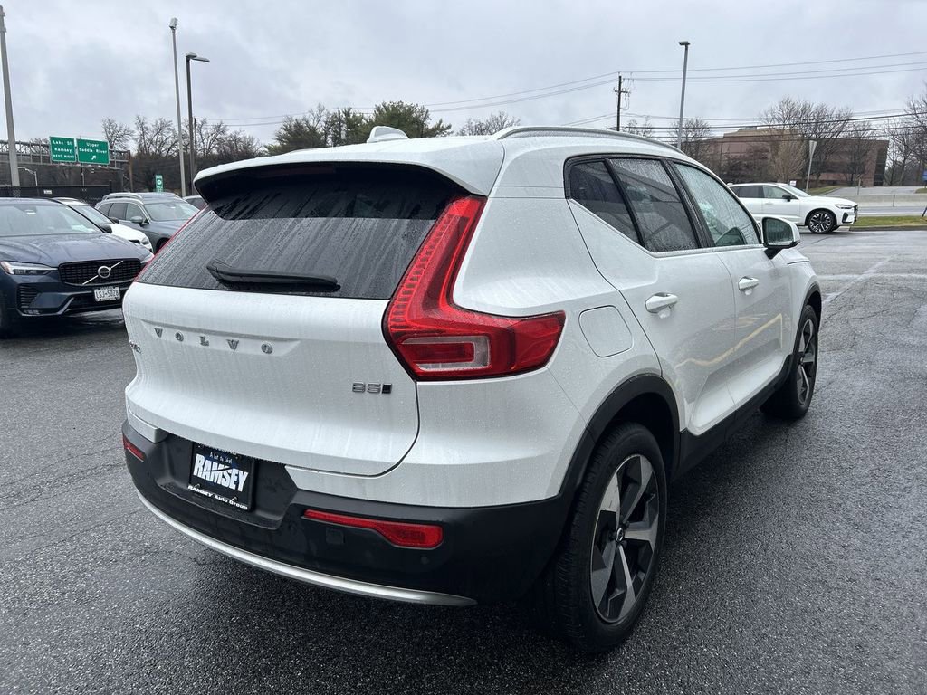 Certified 2023 Volvo XC40 B5 Plus w/ Climate Package image 8