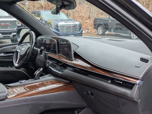 Used 2021 Cadillac Escalade ESV Premium Luxury image 40