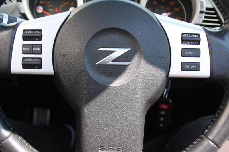 Used 2006 Nissan 350Z Touring RWD image 25
