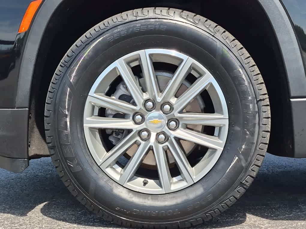 Used 2023 Chevrolet Traverse LT FWD image 6