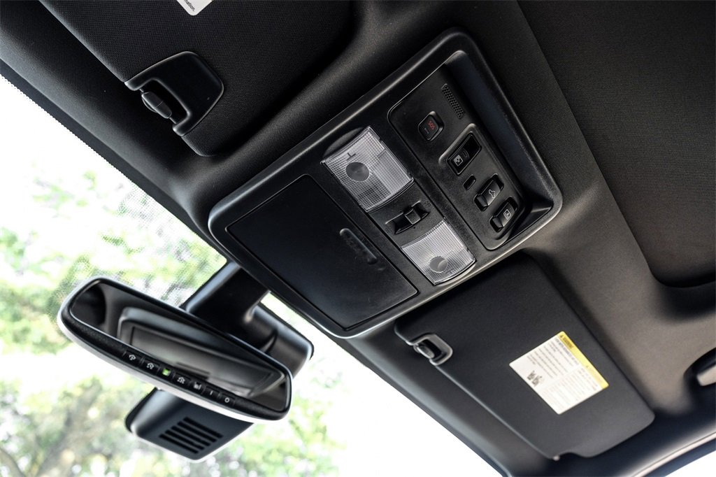 Used 2020 Nissan Titan Platinum Reserve w/ Moonroof Package image 30