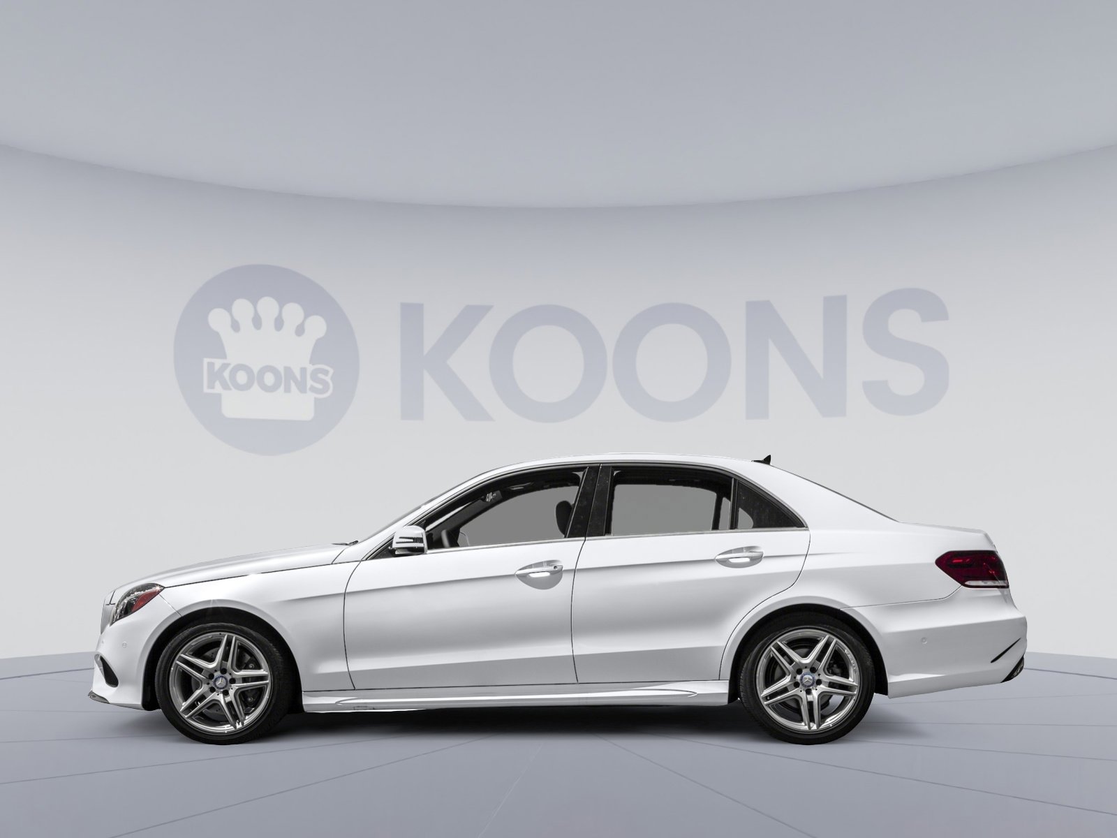 Used 2016 Mercedes-Benz E 350 4MATIC Sedan image 4