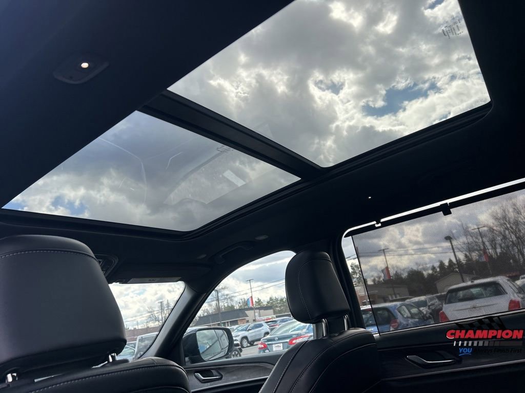 Used 2025 Jeep Grand Cherokee L Limited w/ Luxury Tech Group II AWD/4WD image 20