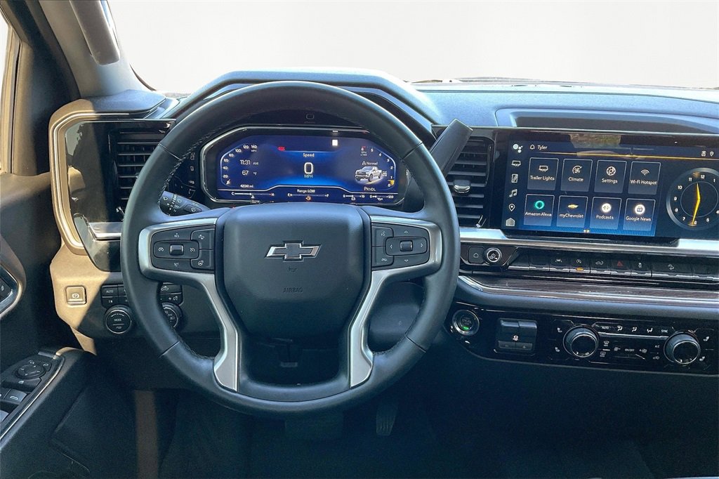 Used 2023 Chevrolet Silverado 1500 LT Trail Boss image 11