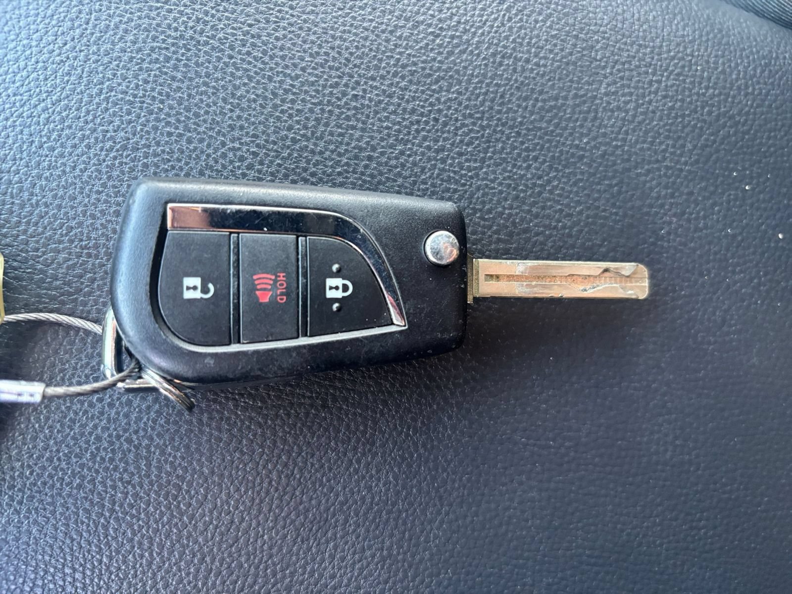 Used 2025 Toyota RAV4 LE AWD/4WD image 21