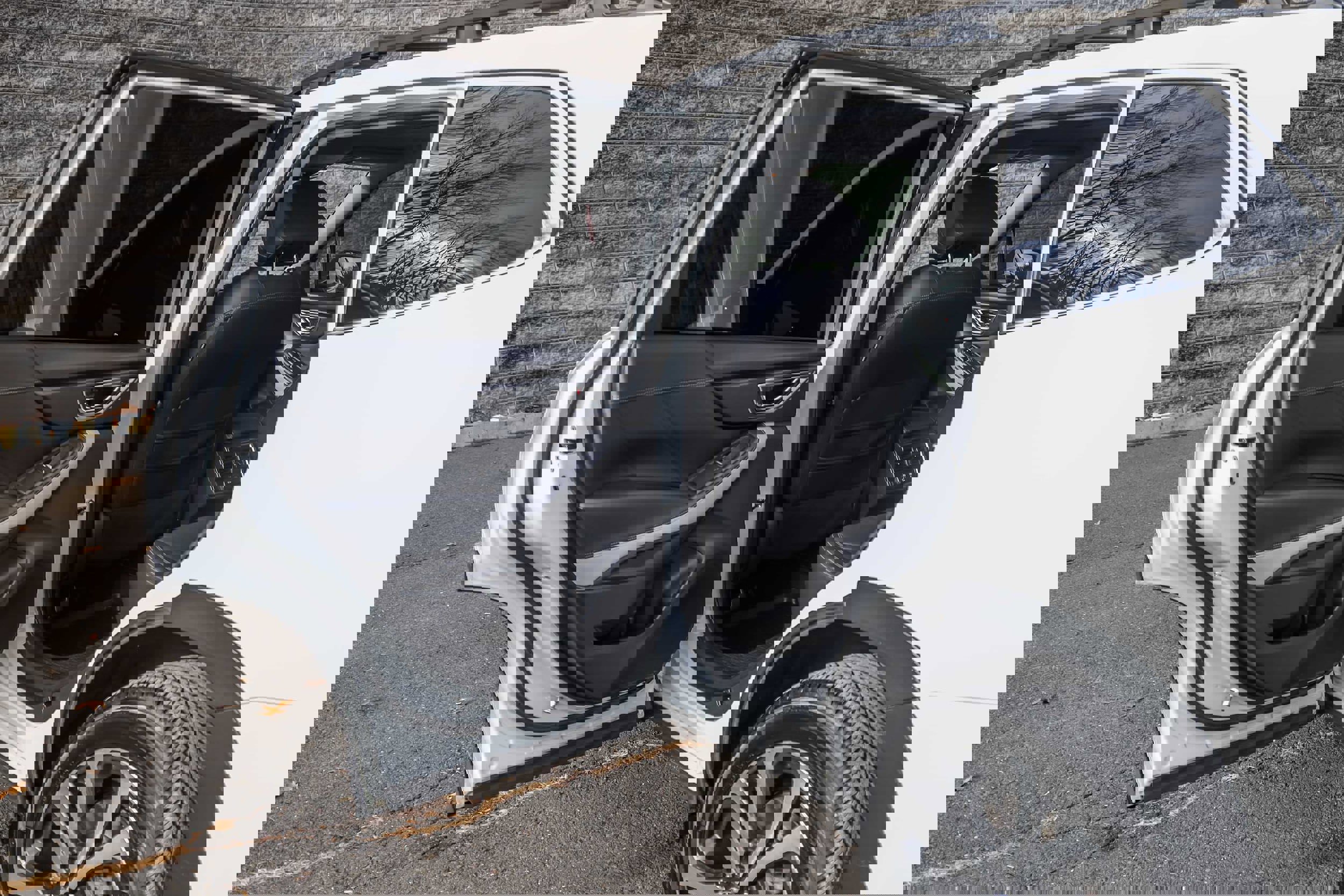 Used 2023 Subaru Forester Limited image 20